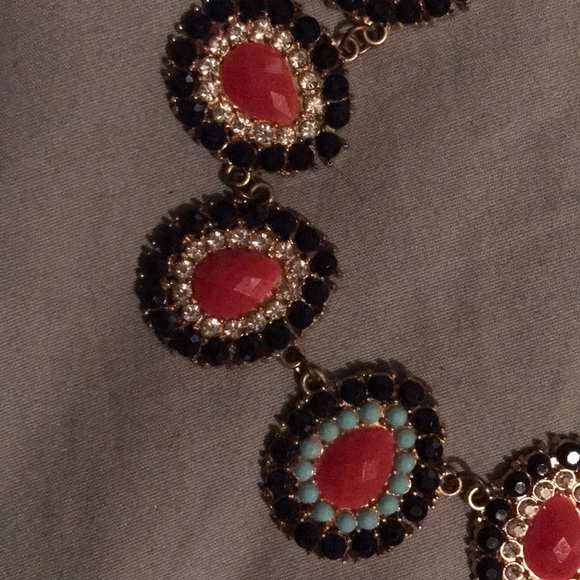 STATEMENT NECKLACE - Picture 2 of 2
